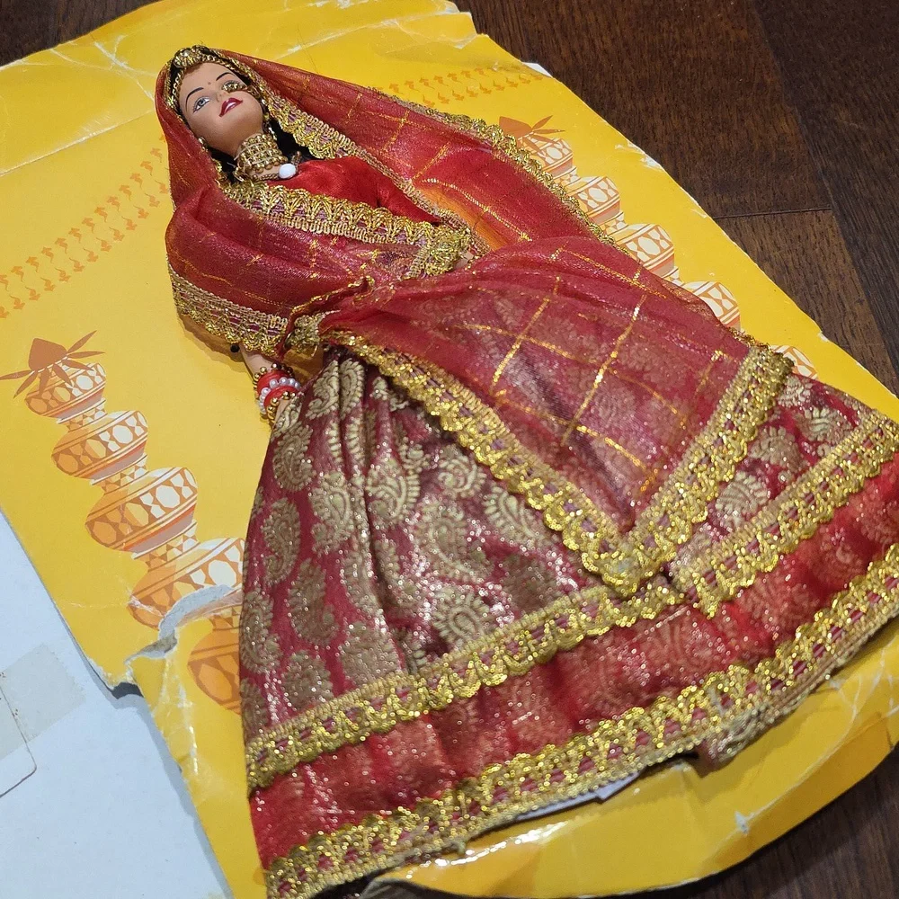 Barbie Expressions of India Doll in Red and Gold - Picture 6 of 9